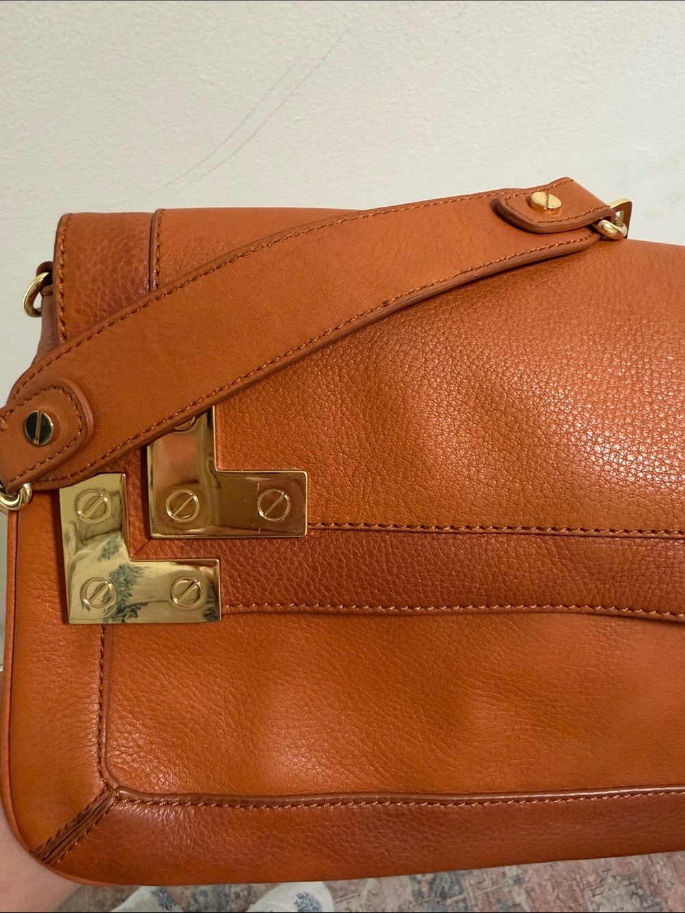 Tory Burch Brown Leather Shoulder Bag with Gold Hardware - Picture 9 of 10